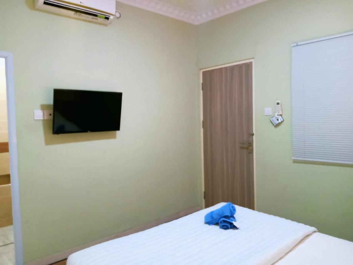 SleepRest @ Golden Prima Hotel Batam Eksteriør billede