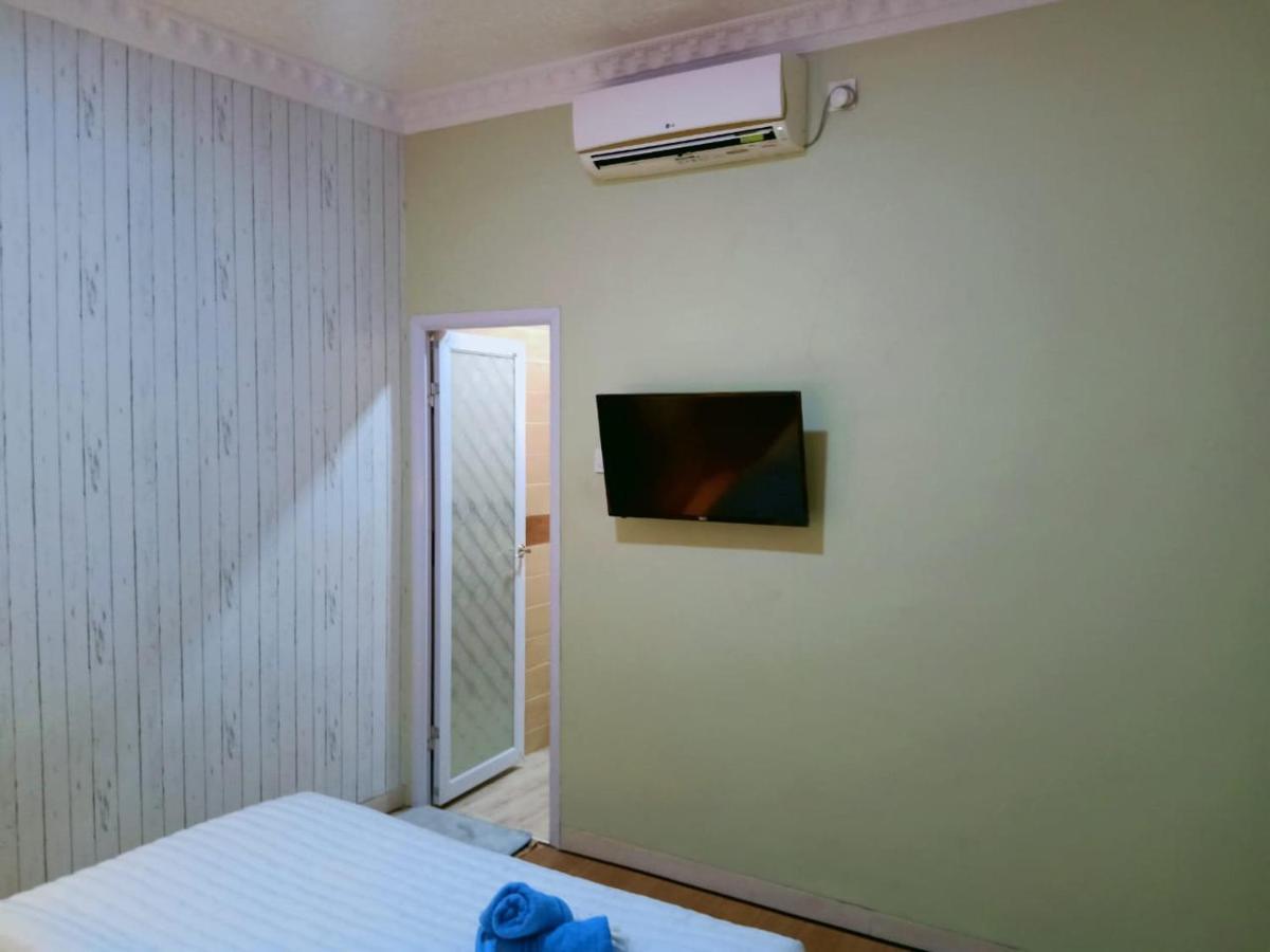 SleepRest @ Golden Prima Hotel Batam Eksteriør billede