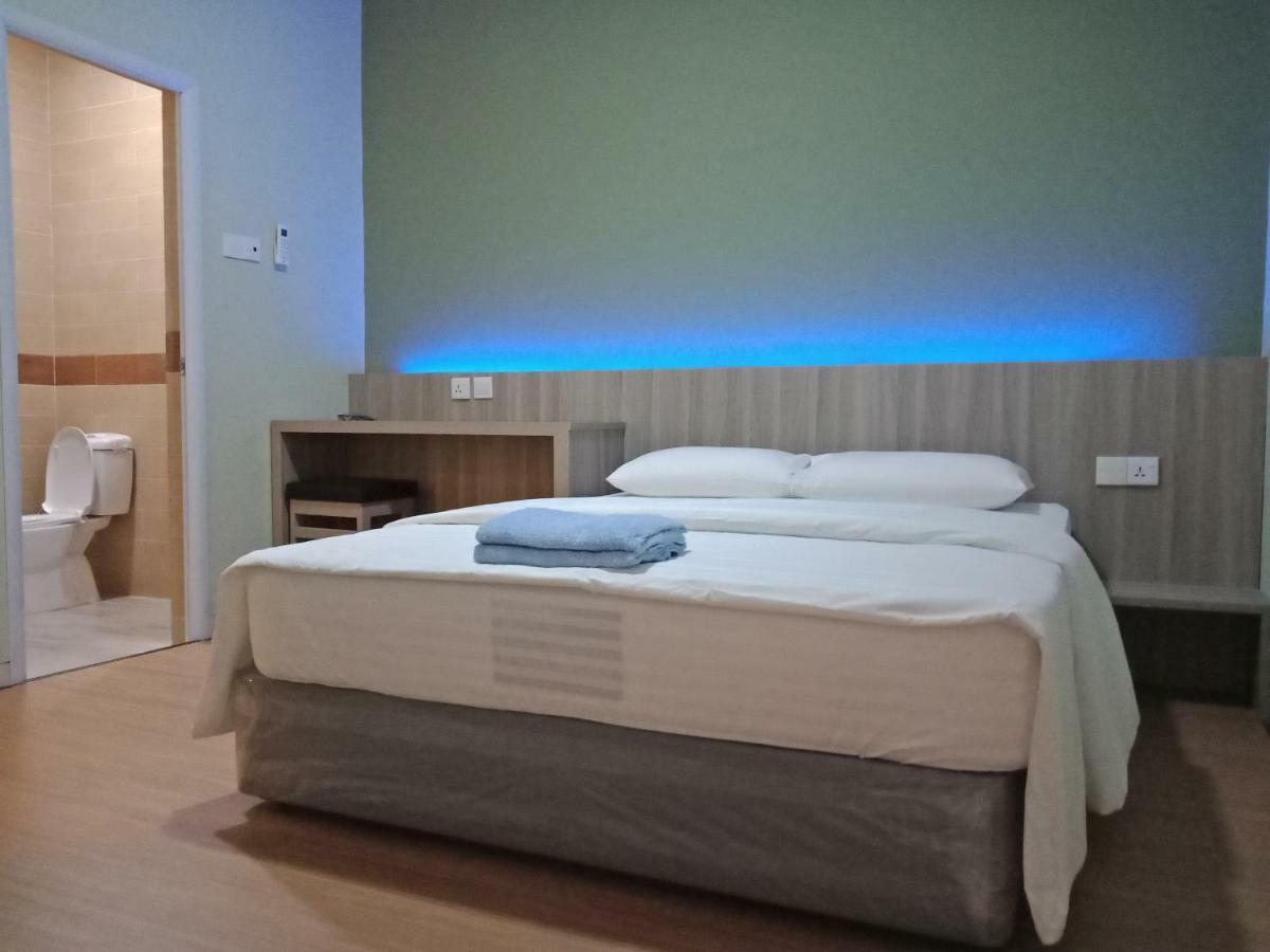 SleepRest @ Golden Prima Hotel Batam Eksteriør billede