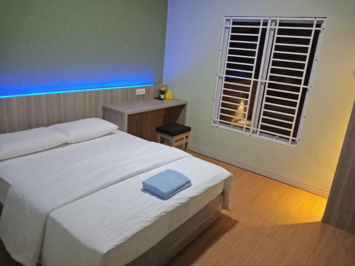 SleepRest @ Golden Prima Hotel Batam Eksteriør billede