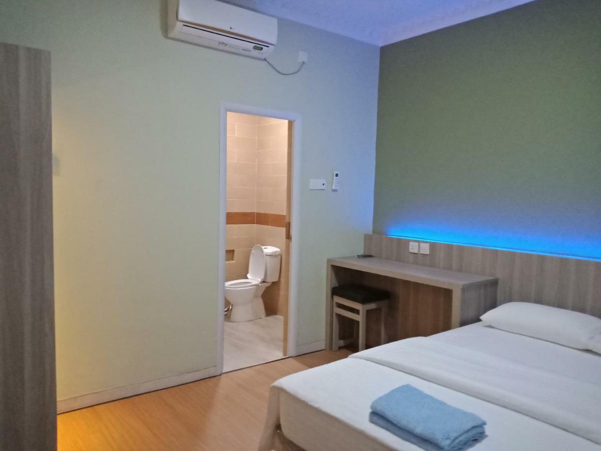 SleepRest @ Golden Prima Hotel Batam Eksteriør billede
